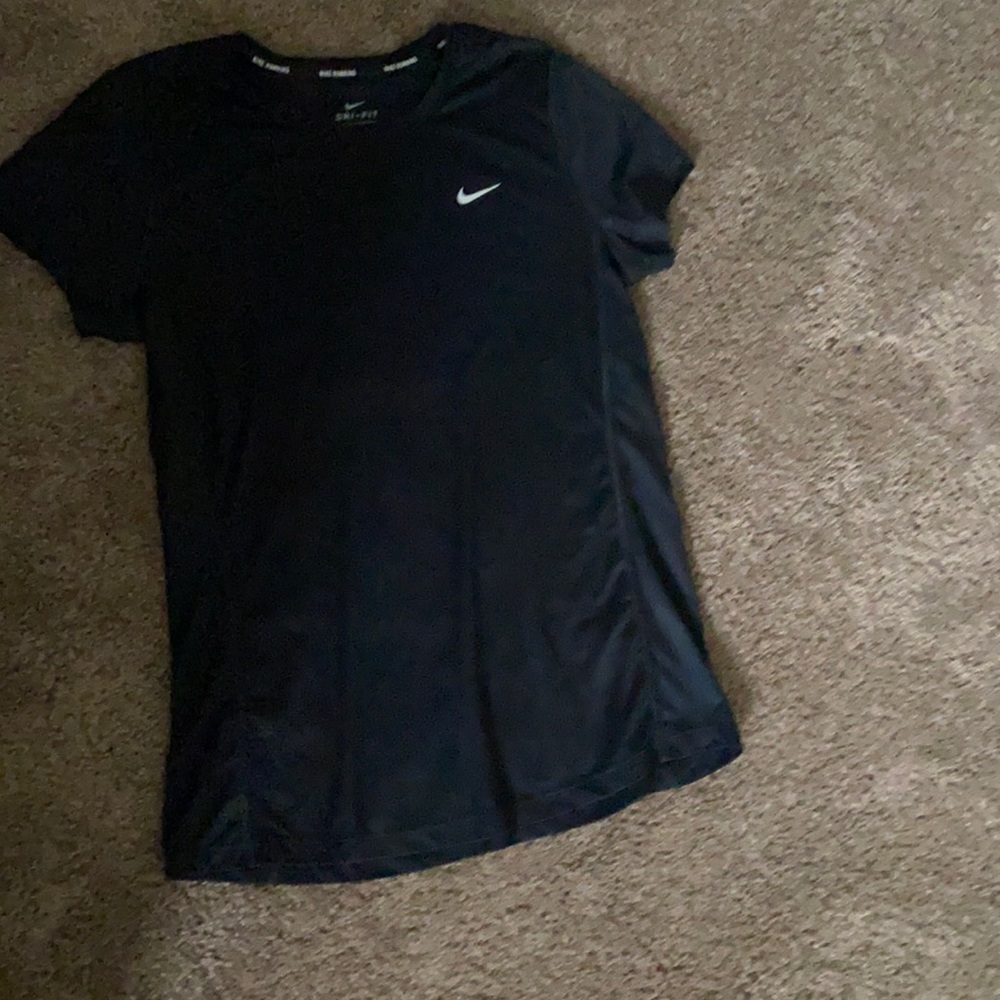 dri-fit nike running shirt